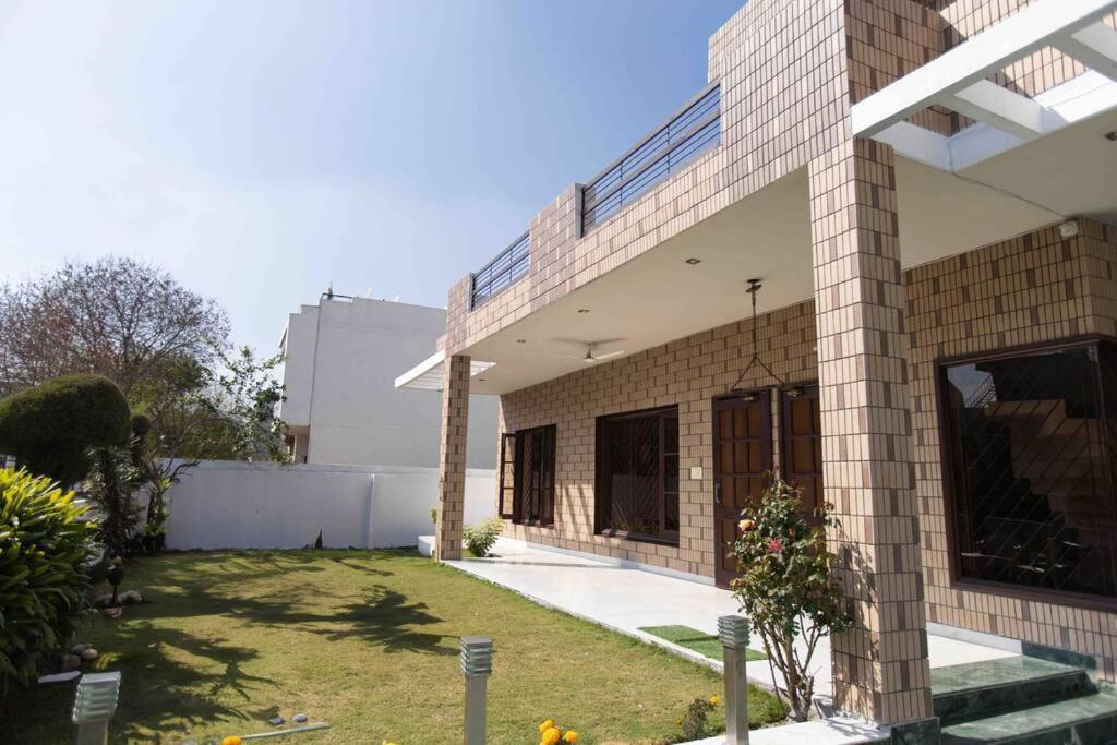 The Lawn House : 3Bhk Furnished Villa With Lawn Amritsar Exterior photo