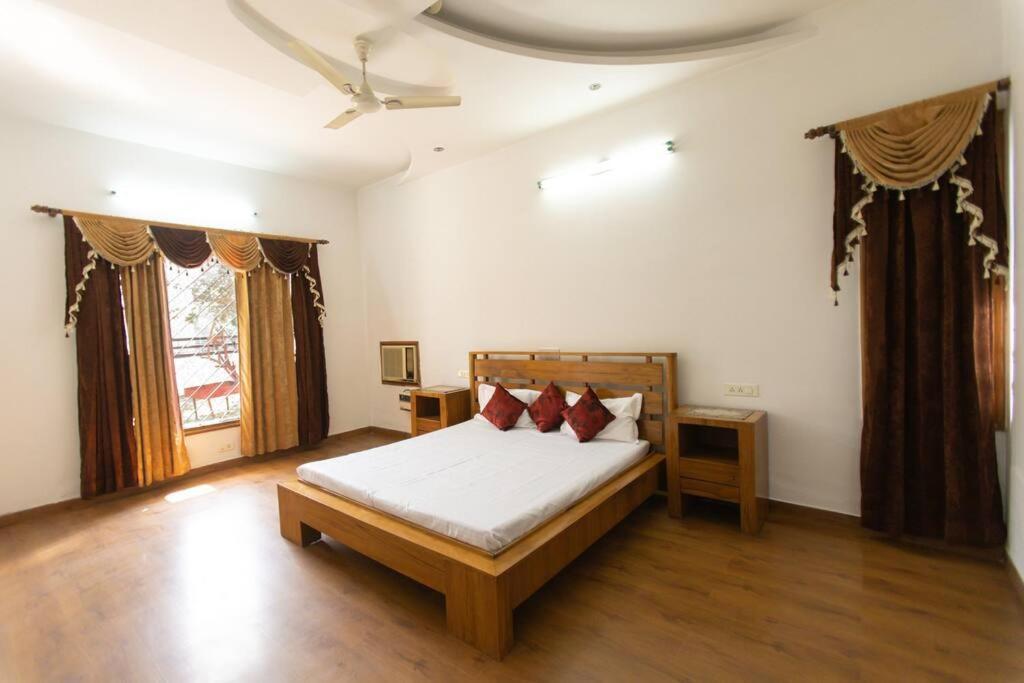 The Lawn House : 3Bhk Furnished Villa With Lawn Amritsar Exterior photo